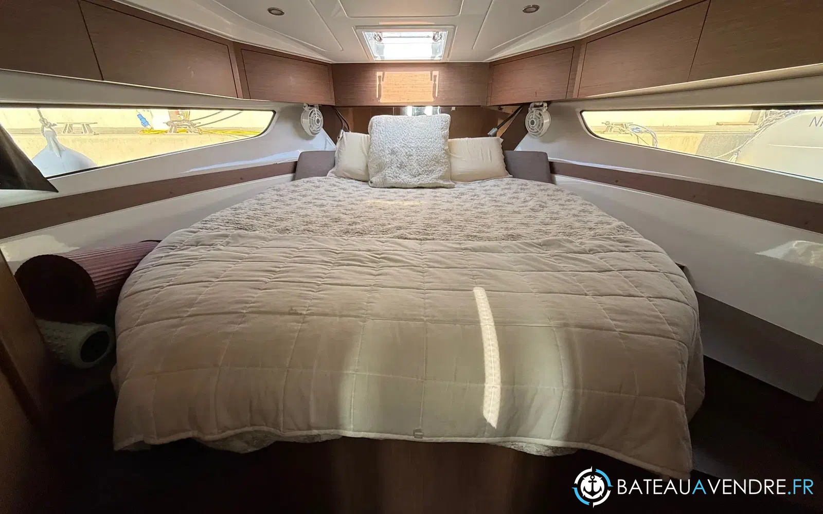 slider 2 Beneteau Antares 11