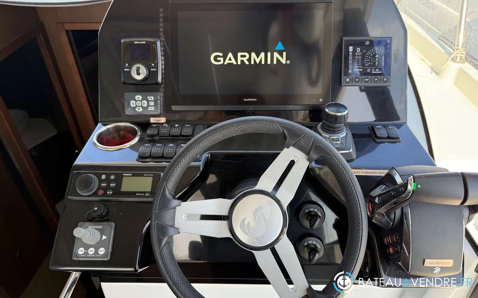 slider 8 Beneteau Antares 11