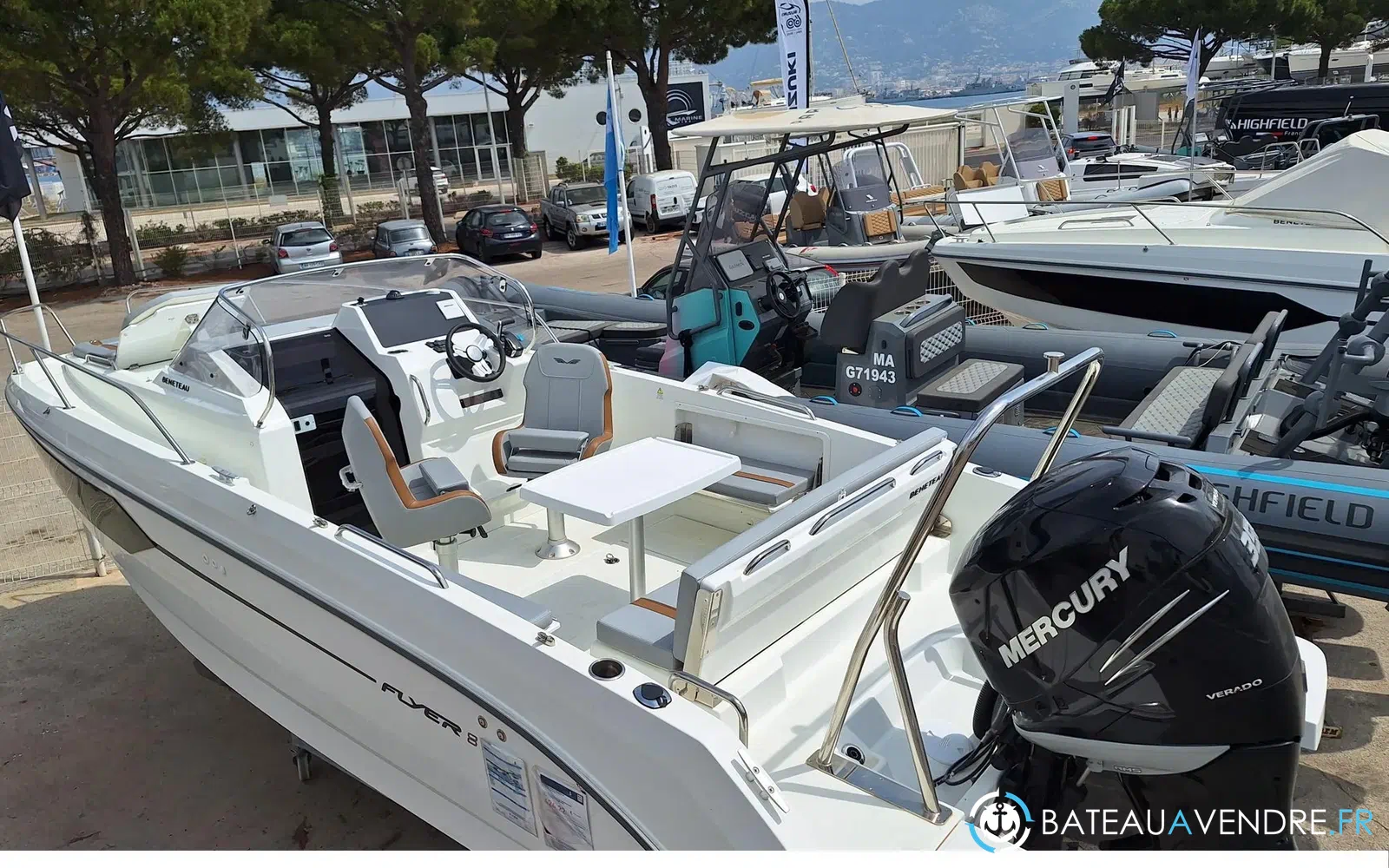 slider 0 Beneteau Flyer 8 SUNdeck V2