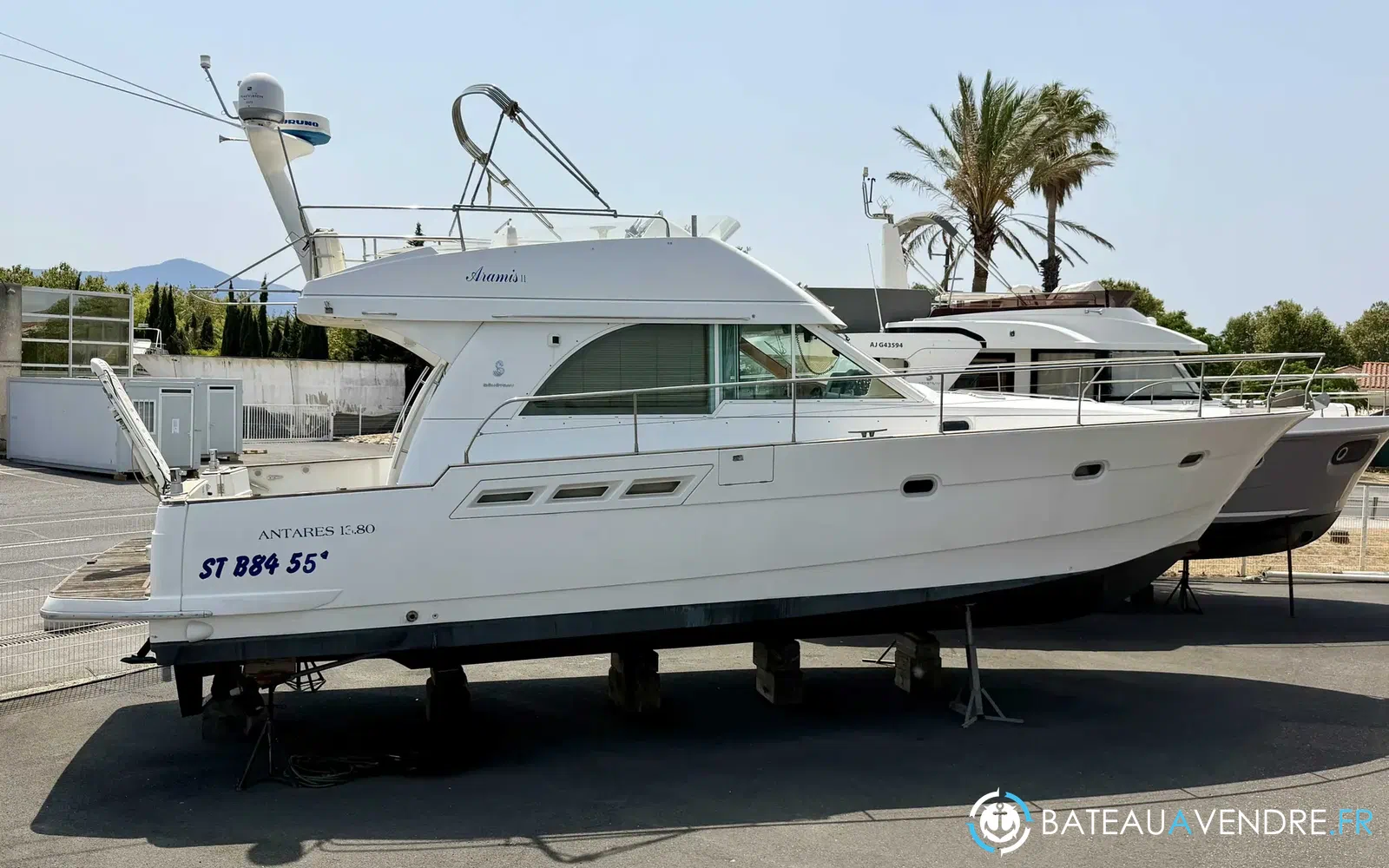 slider 1 Beneteau Antares 13.80