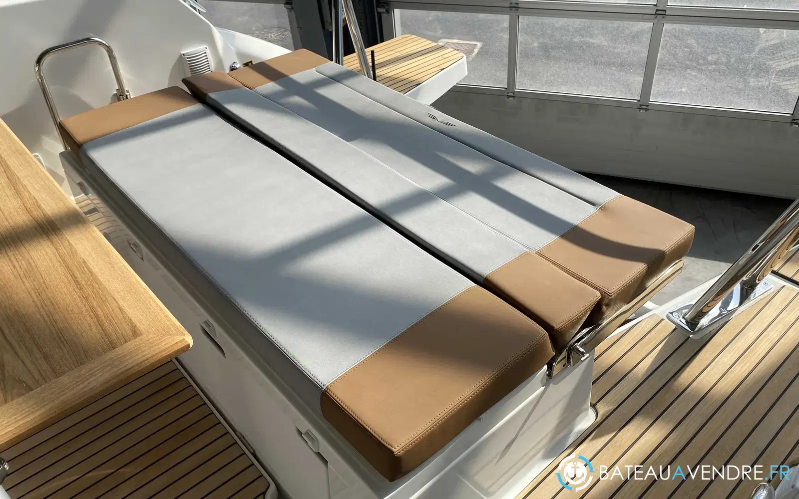 slider 8 Beneteau Flyer 9 Spacedeck
