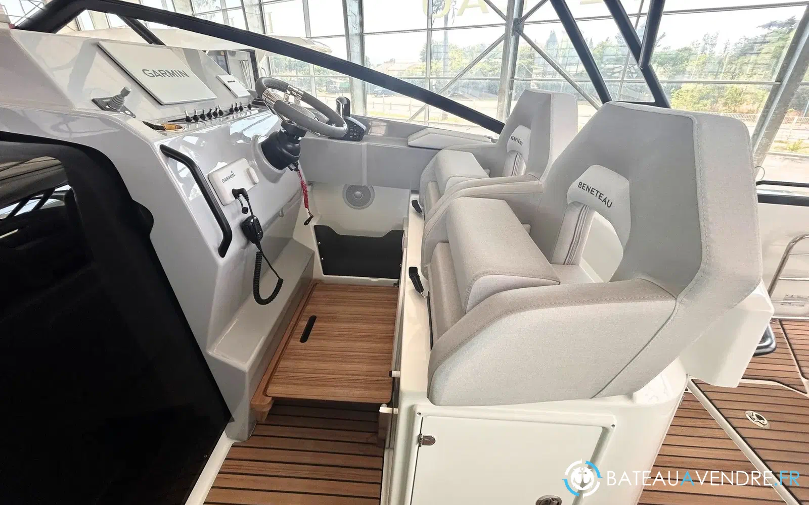 slider 12 Beneteau Flyer 10