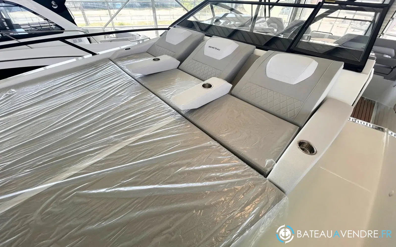 slider 19 Beneteau Flyer 10