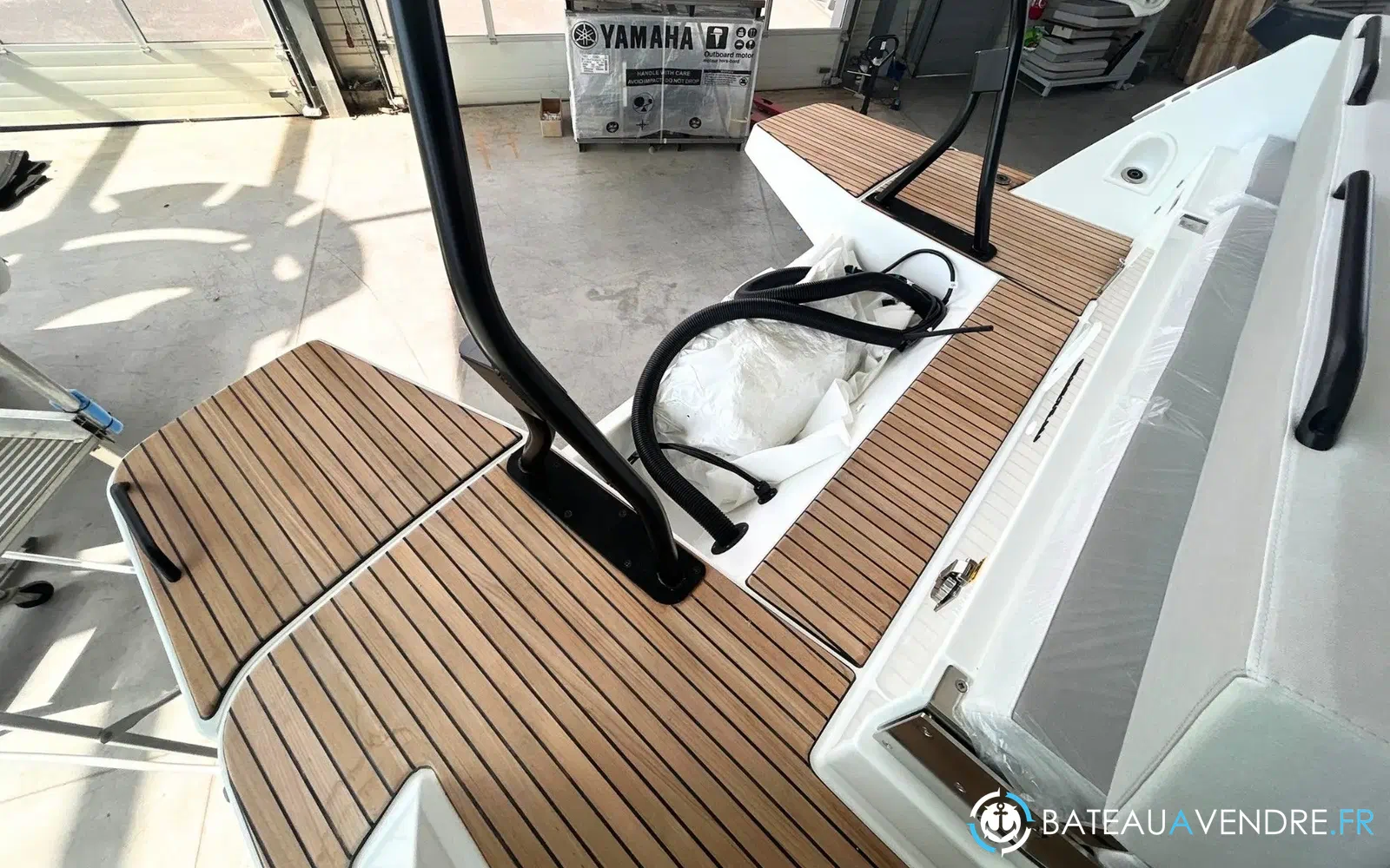 slider 2 Beneteau Flyer 10