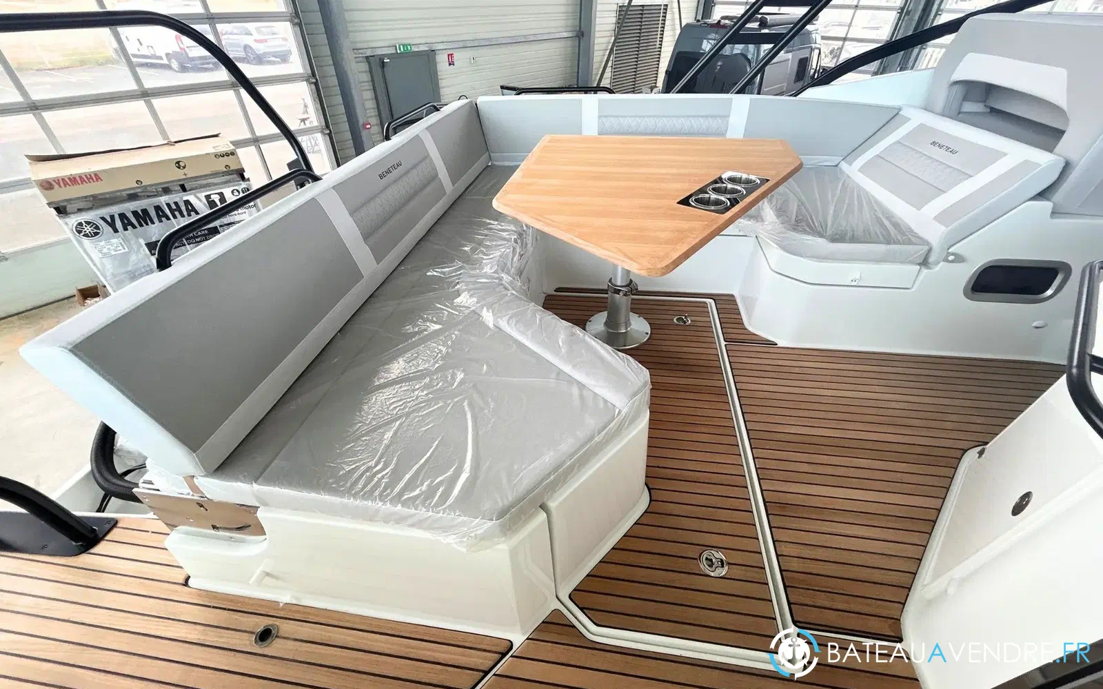 slider 5 Beneteau Flyer 10