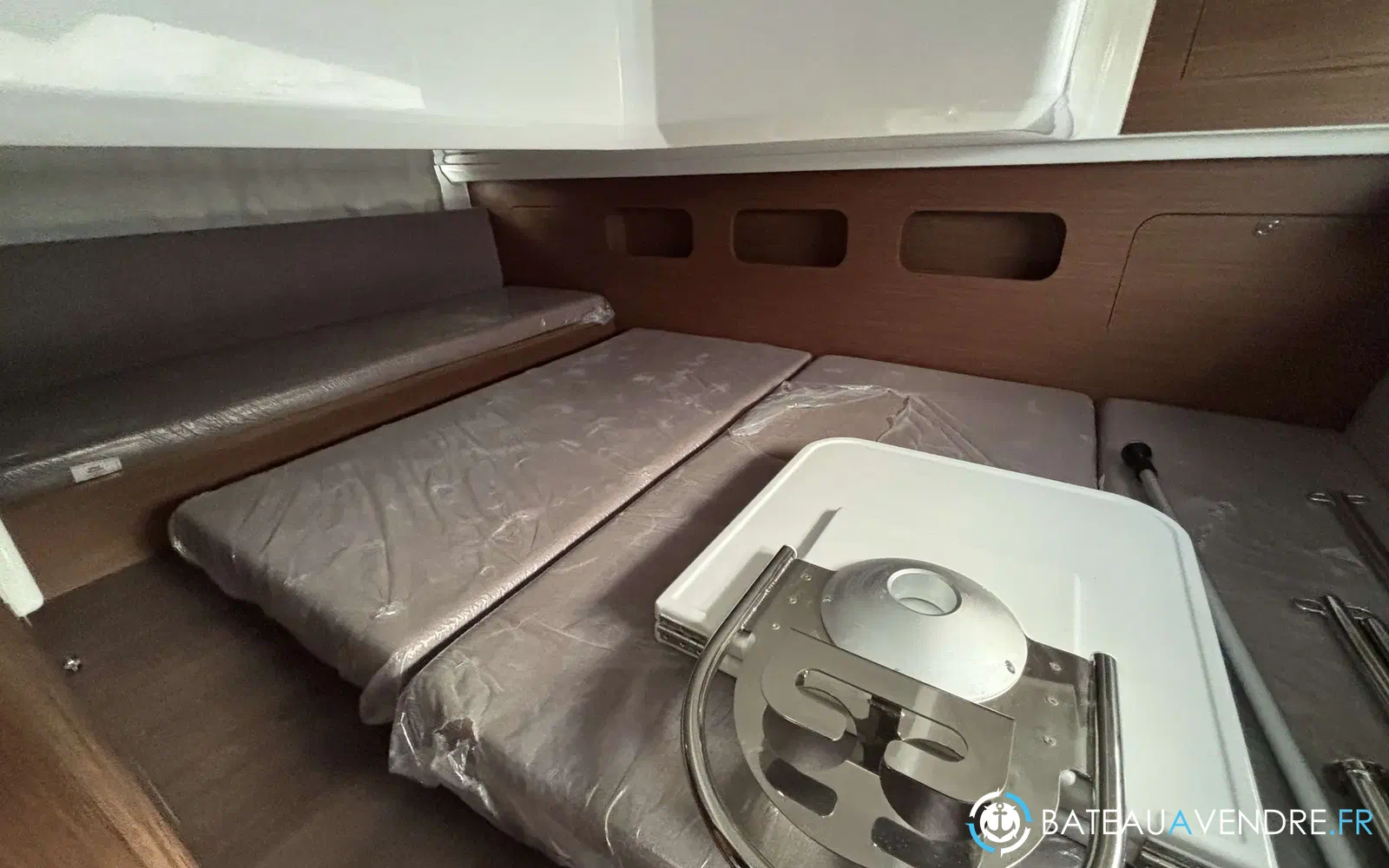 slider 13 Beneteau Antares 11