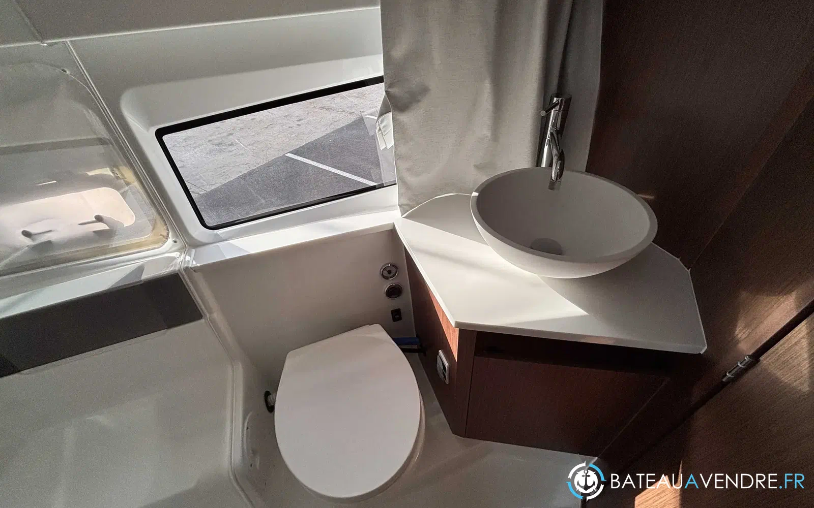 slider 15 Beneteau Antares 11