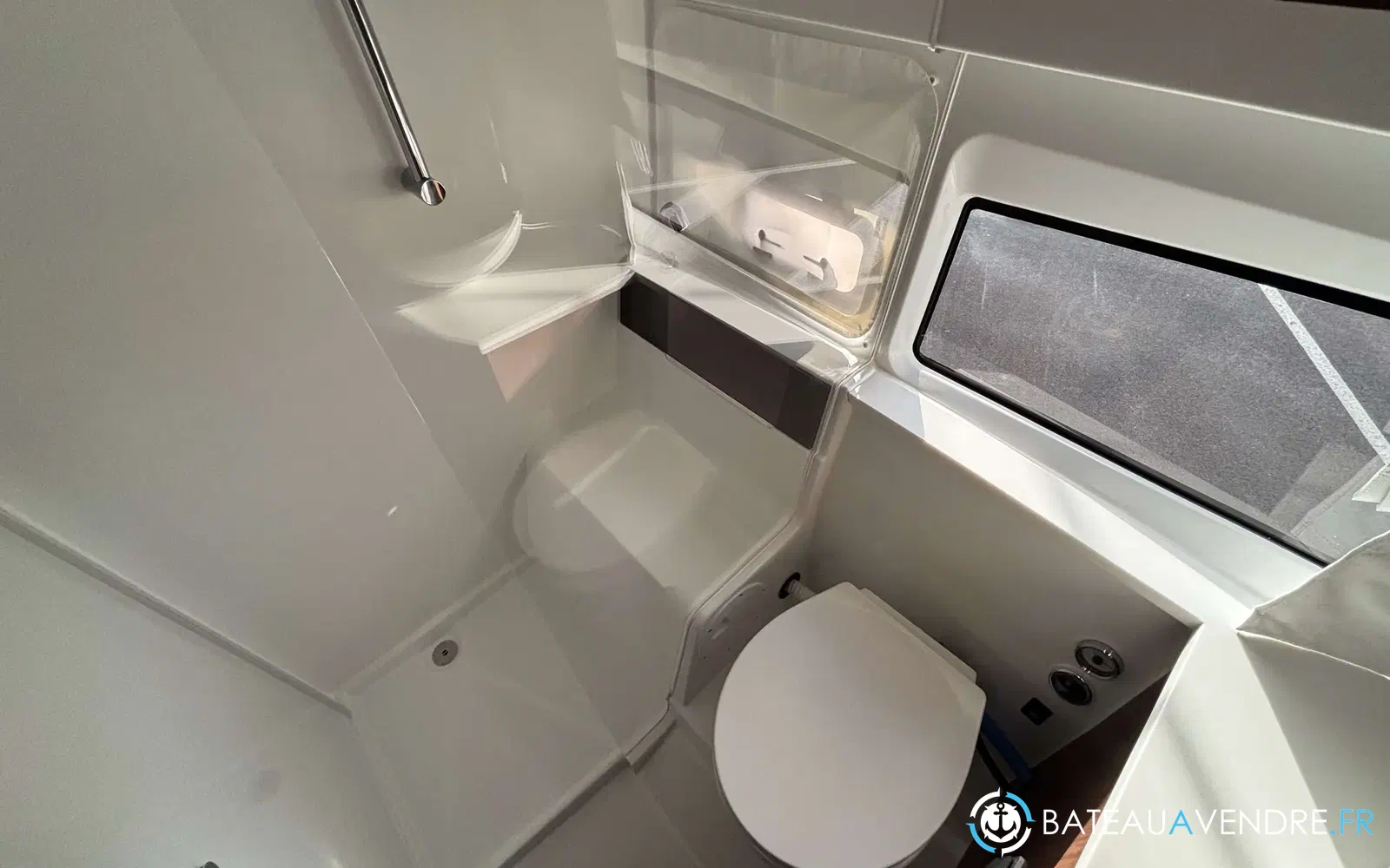slider 16 Beneteau Antares 11