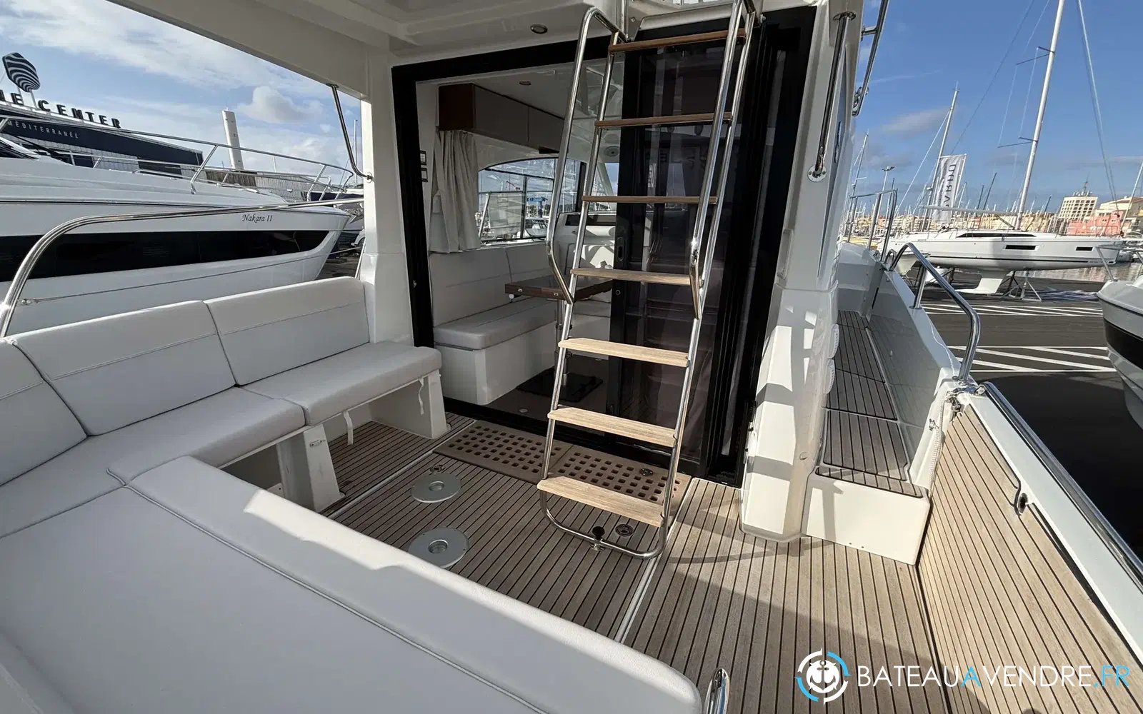 slider 2 Beneteau Antares 11