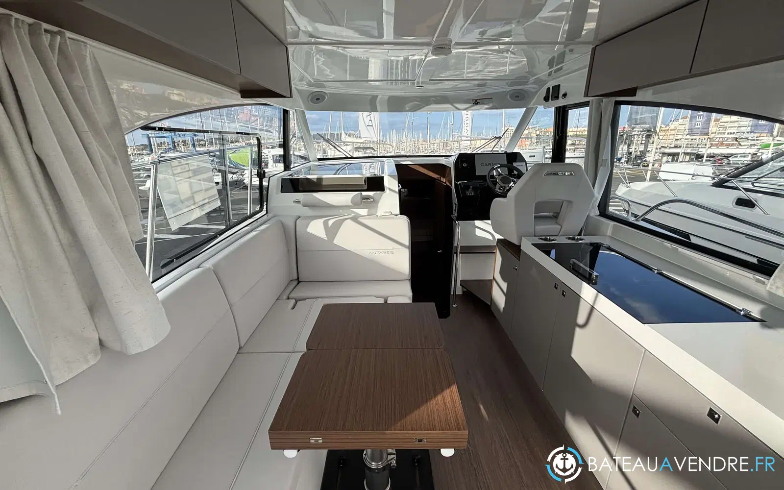 slider 6 Beneteau Antares 11