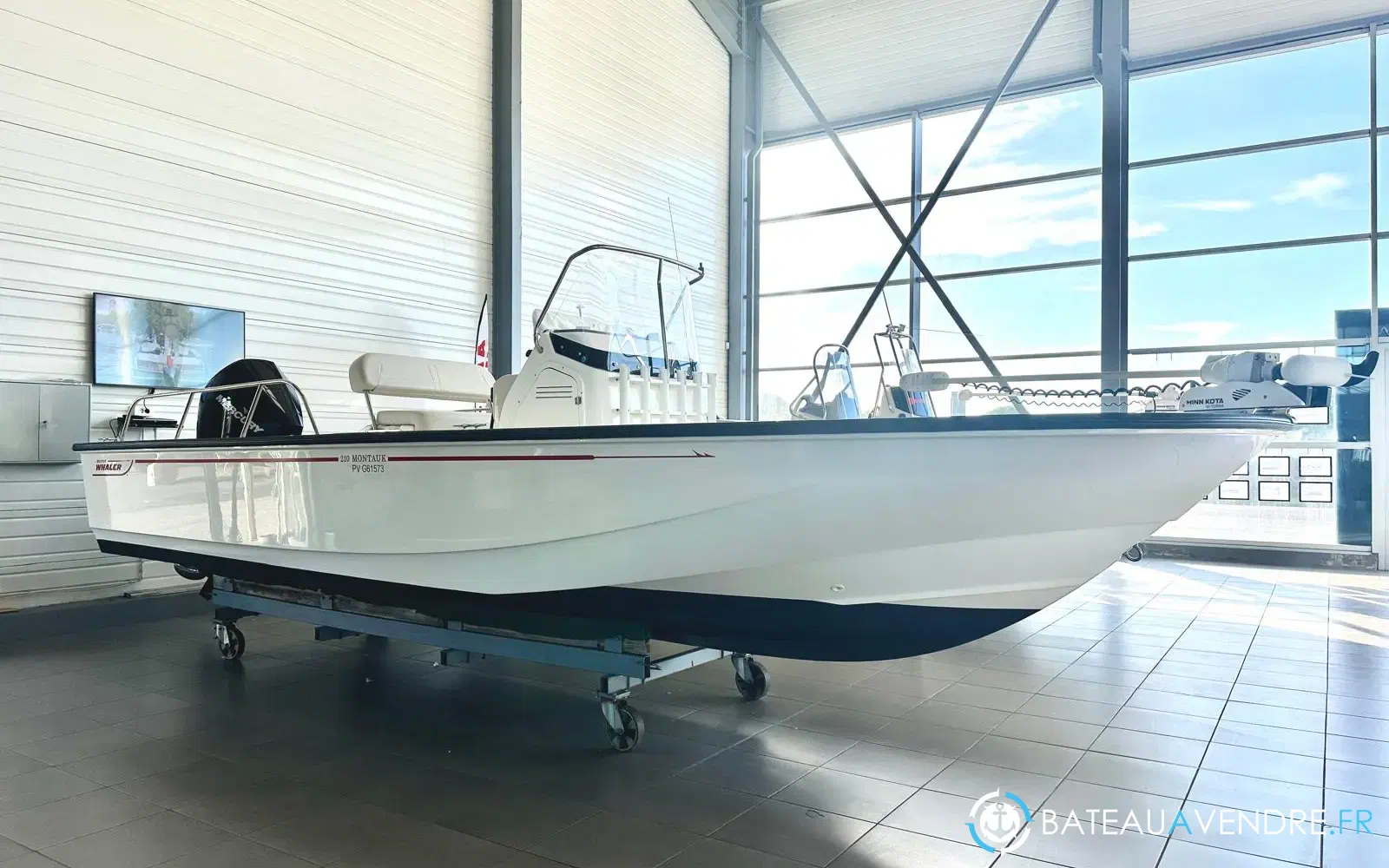 slider 0 Boston Whaler 210 Montauk