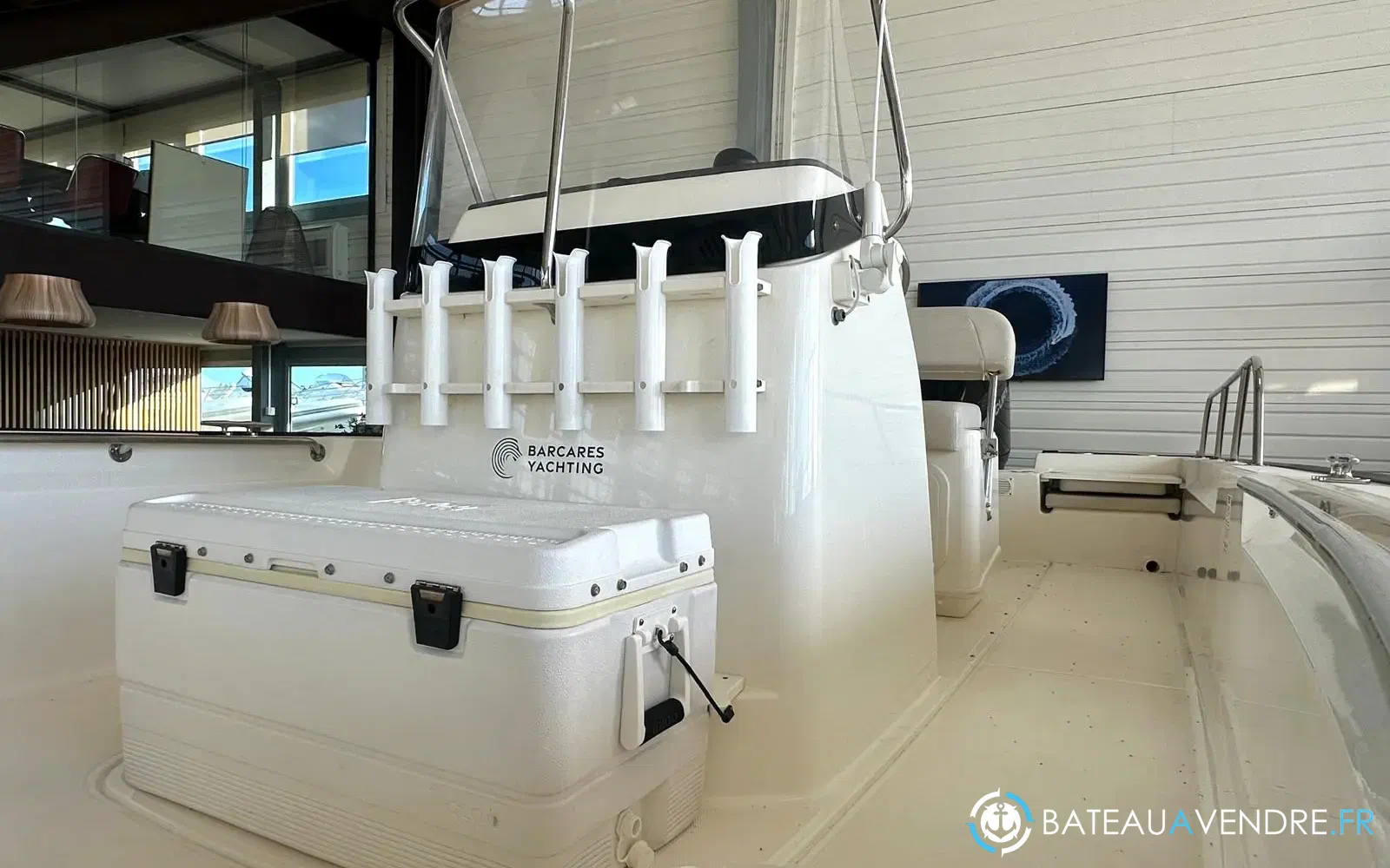 slider 2 Boston Whaler 210 Montauk