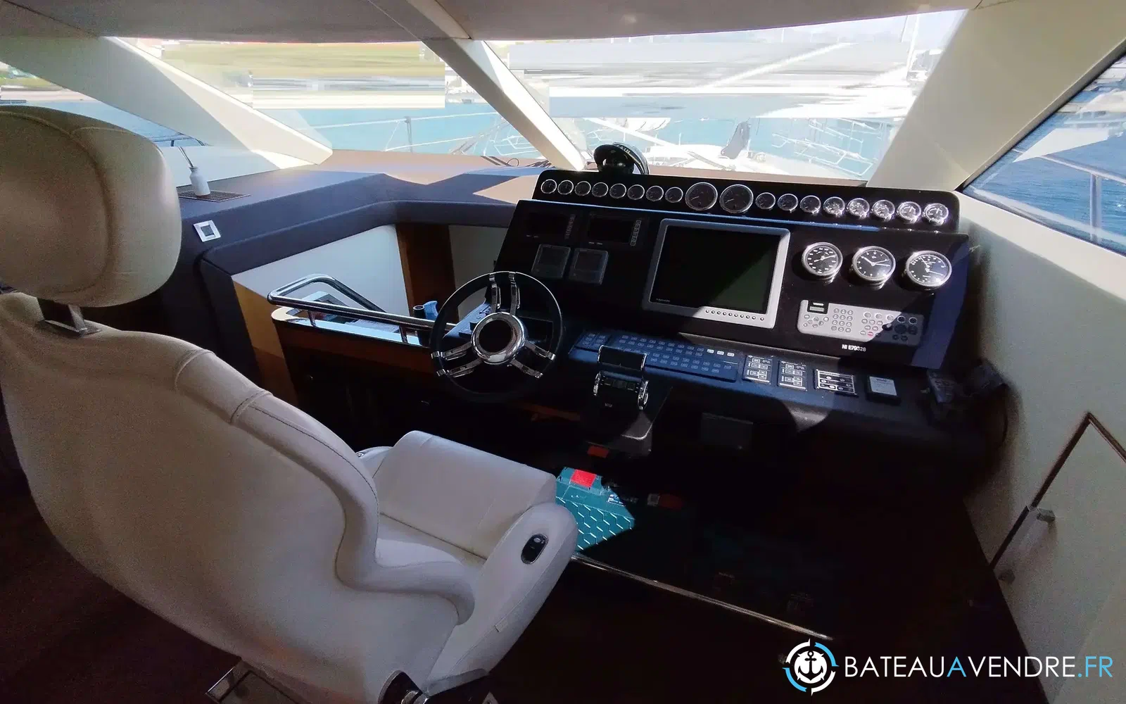 slider 19 Galeon 640 Fly