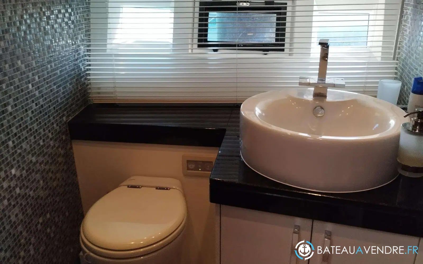 slider 23 Galeon 640 Fly