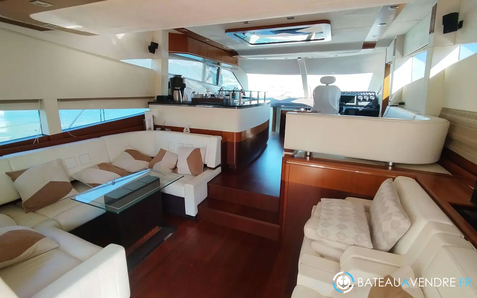 slider 24 Galeon 640 Fly
