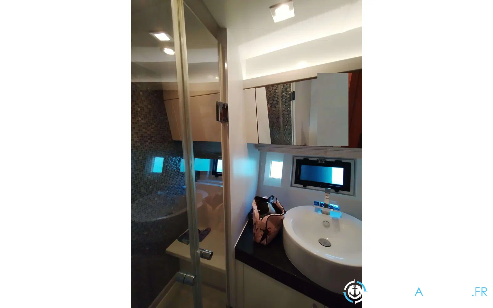slider 33 Galeon 640 Fly