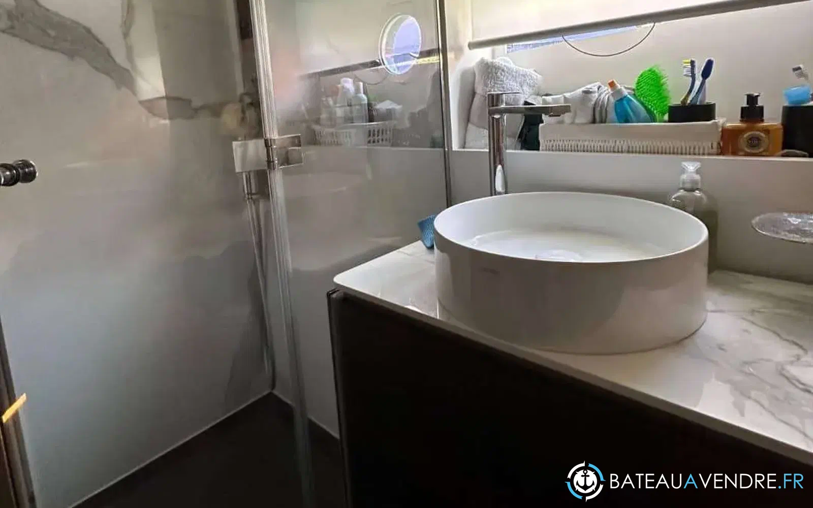 slider 16 Ferretti 500
