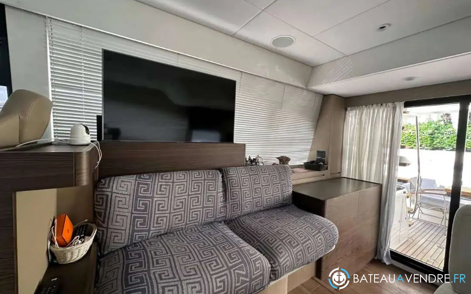 slider 17 Ferretti 500