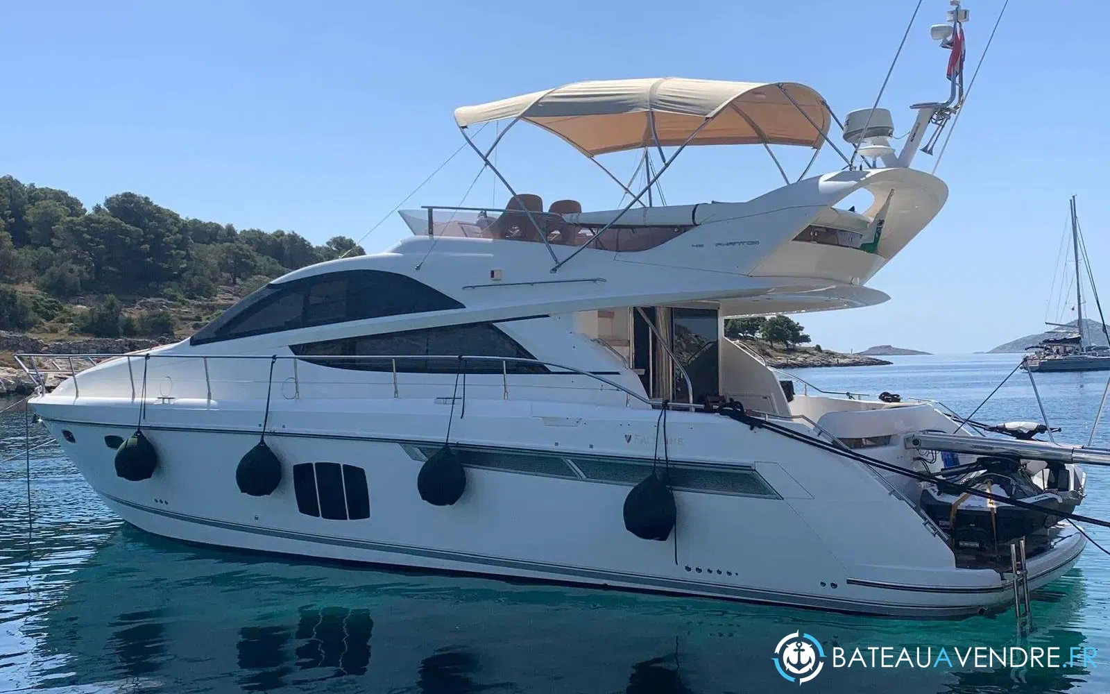 slider 0 Fairline Phantom 48