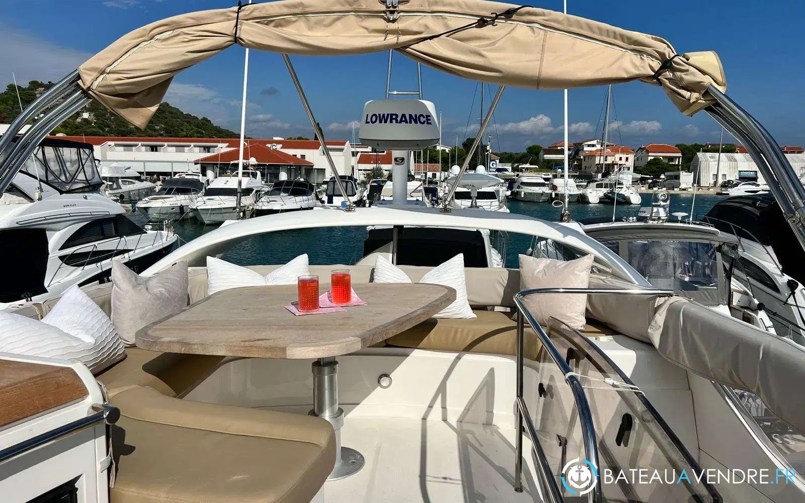 slider 9 Fairline Phantom 48