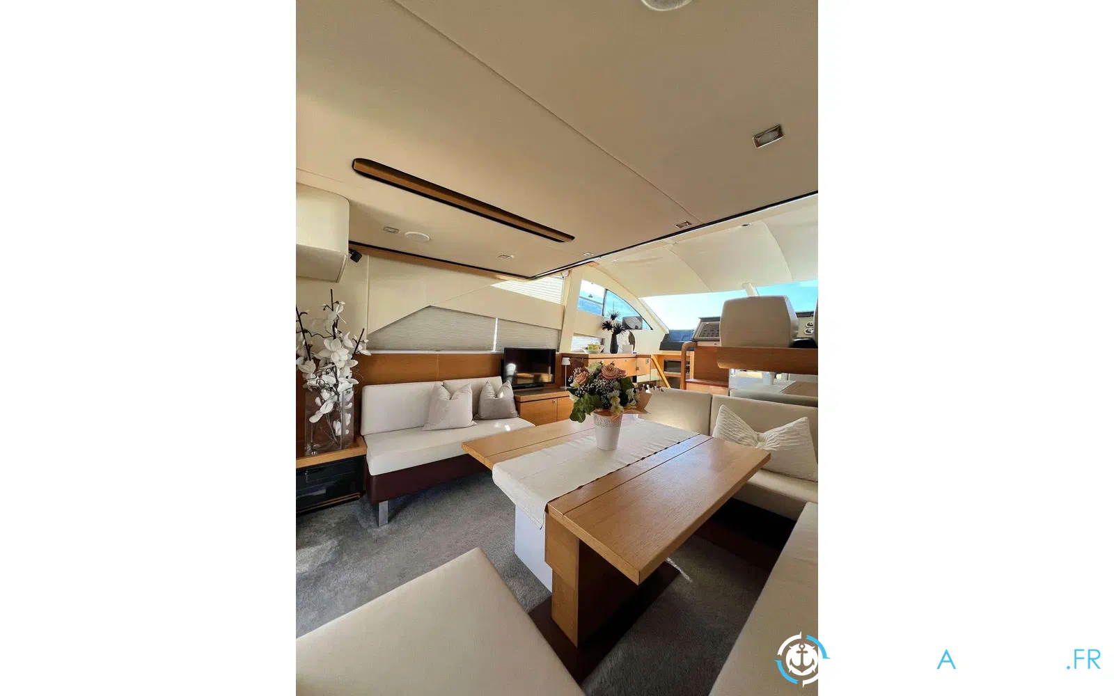 slider 24 Fairline Phantom 48