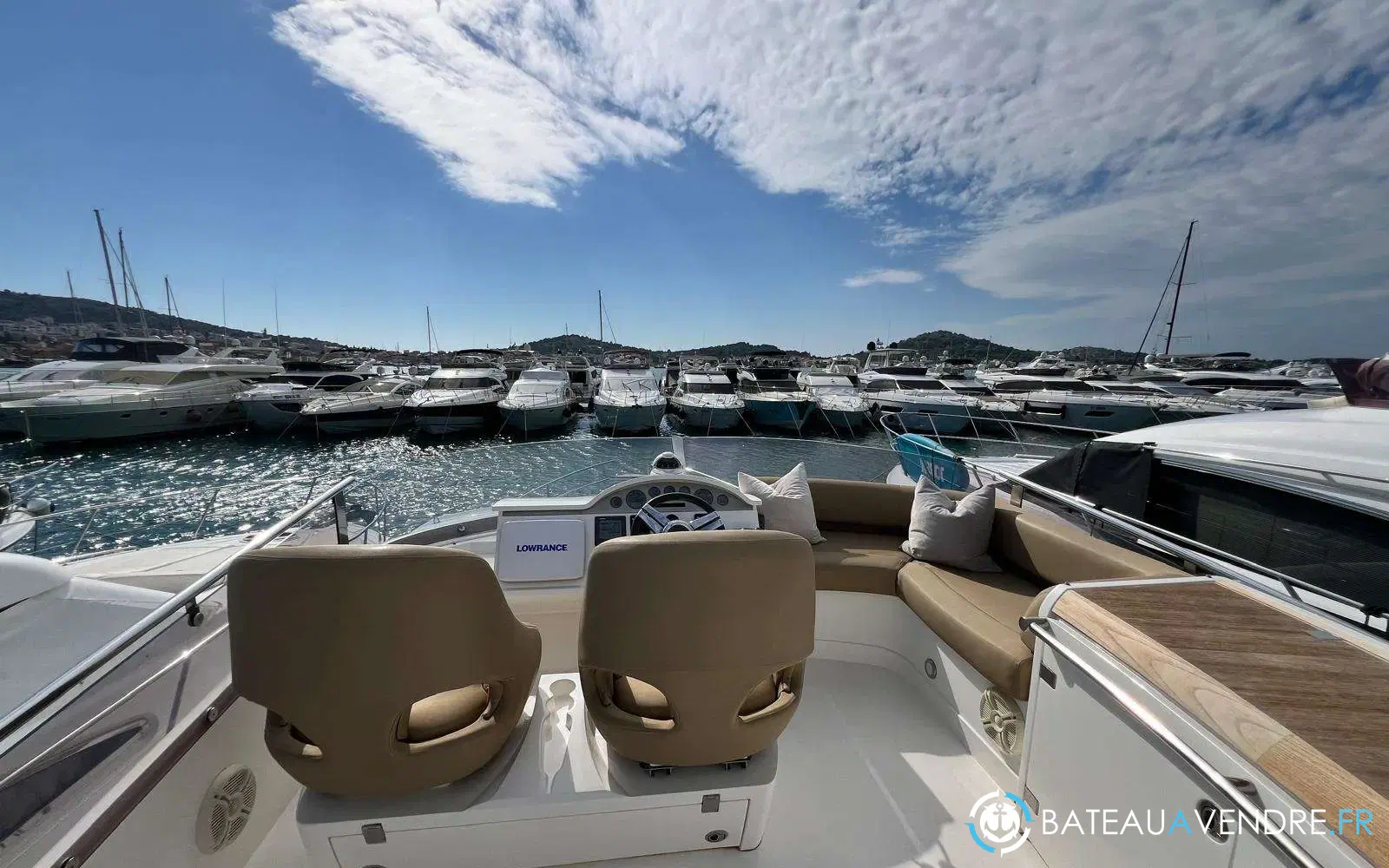 slider 25 Fairline Phantom 48