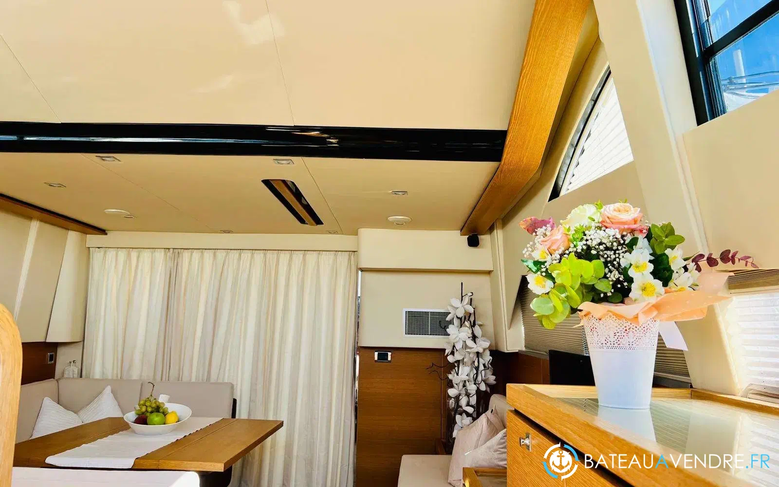 slider 7 Fairline Phantom 48