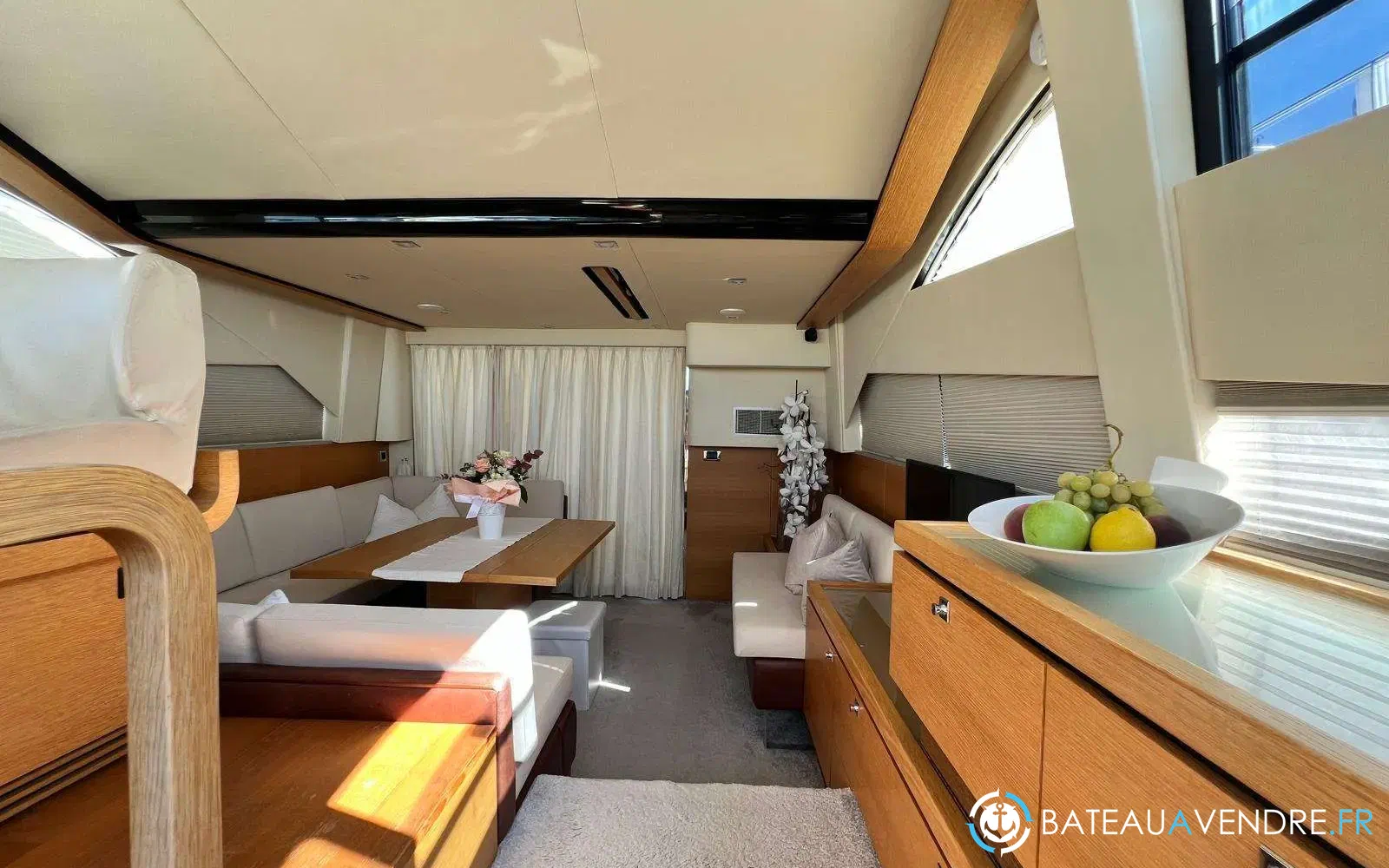 slider 8 Fairline Phantom 48