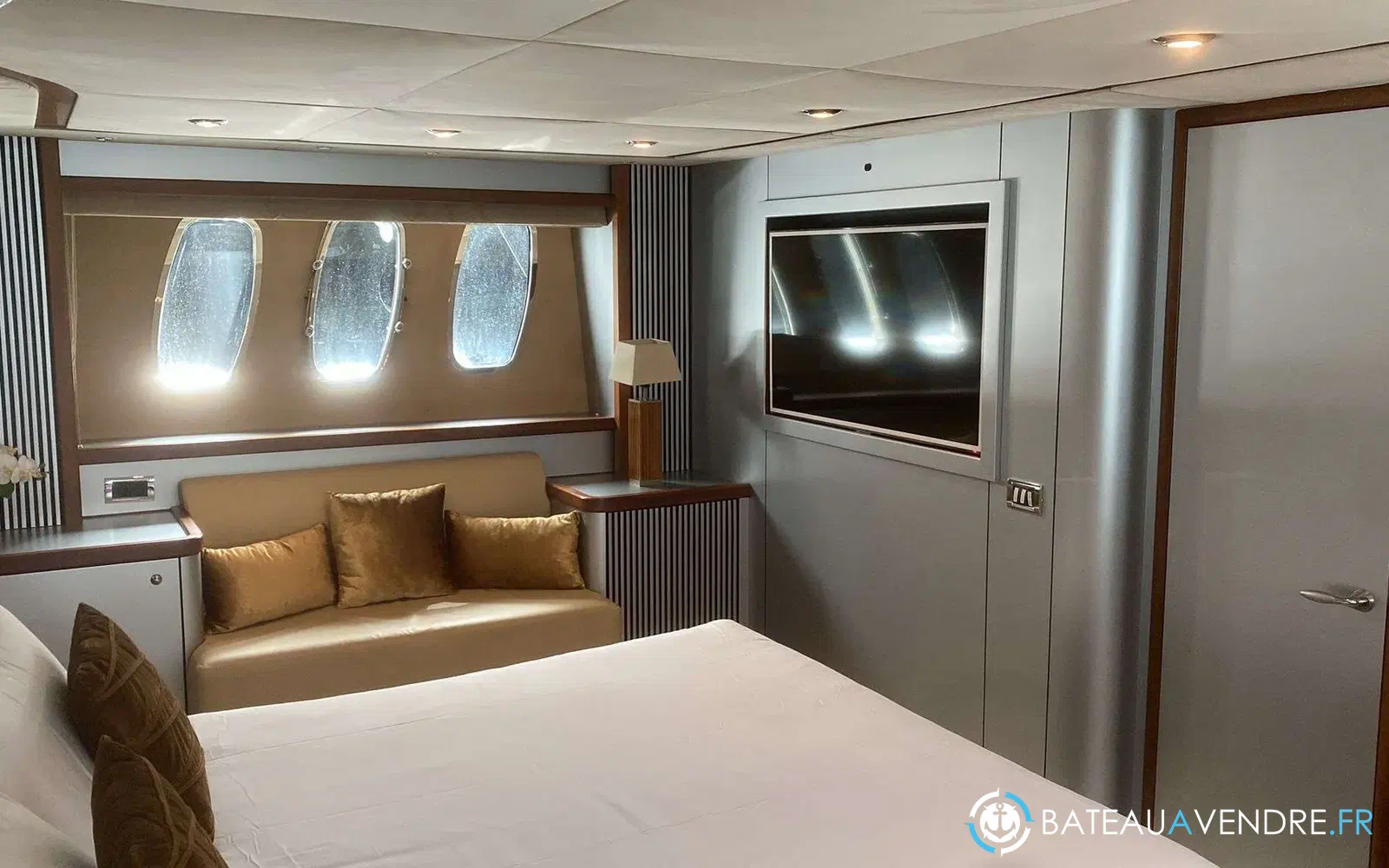 slider 2 Sunseeker Predator 82