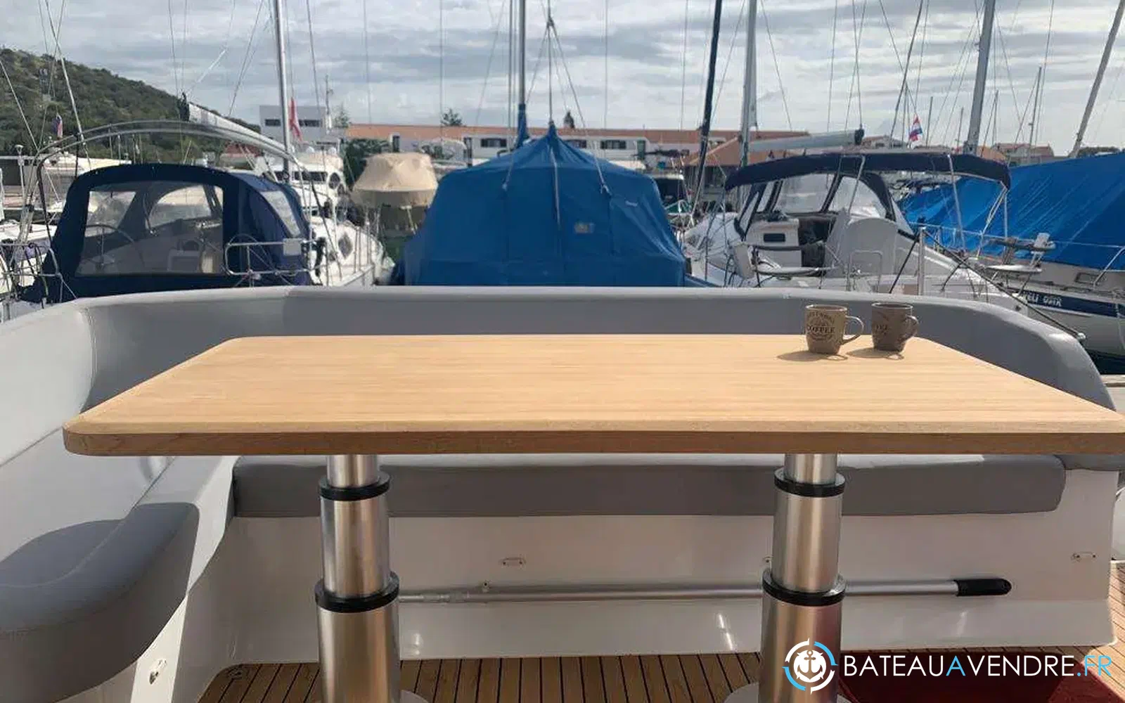 slider 10 Beneteau Gran Turismo 49