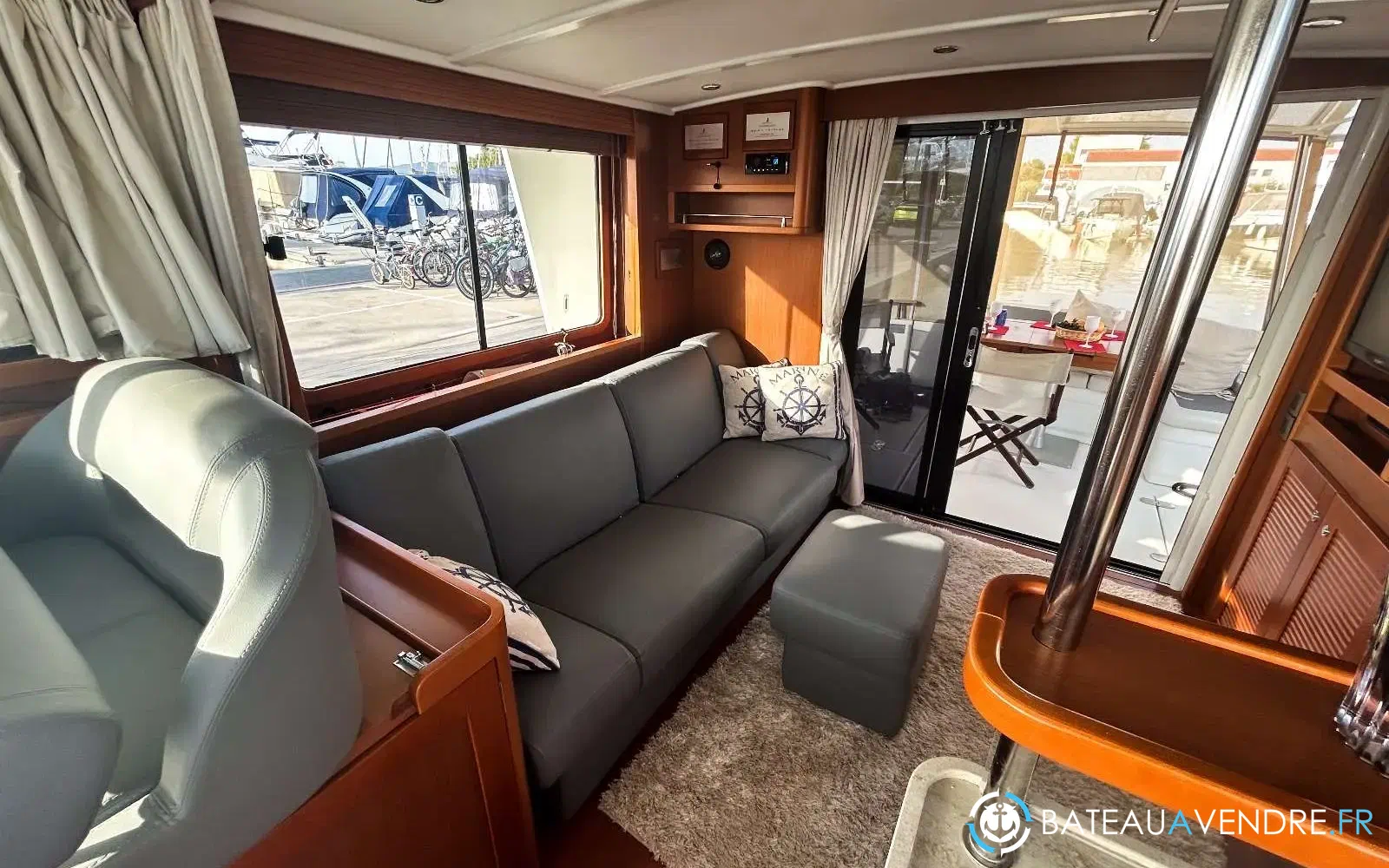 slider 16 Beneteau Swift Trawler 44