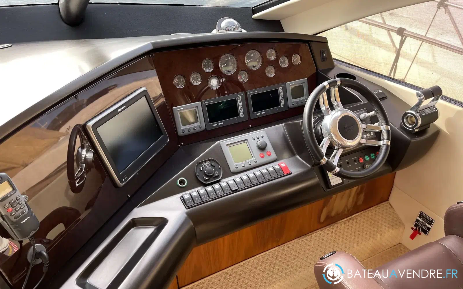 slider 13 Sunseeker Manhattan 60