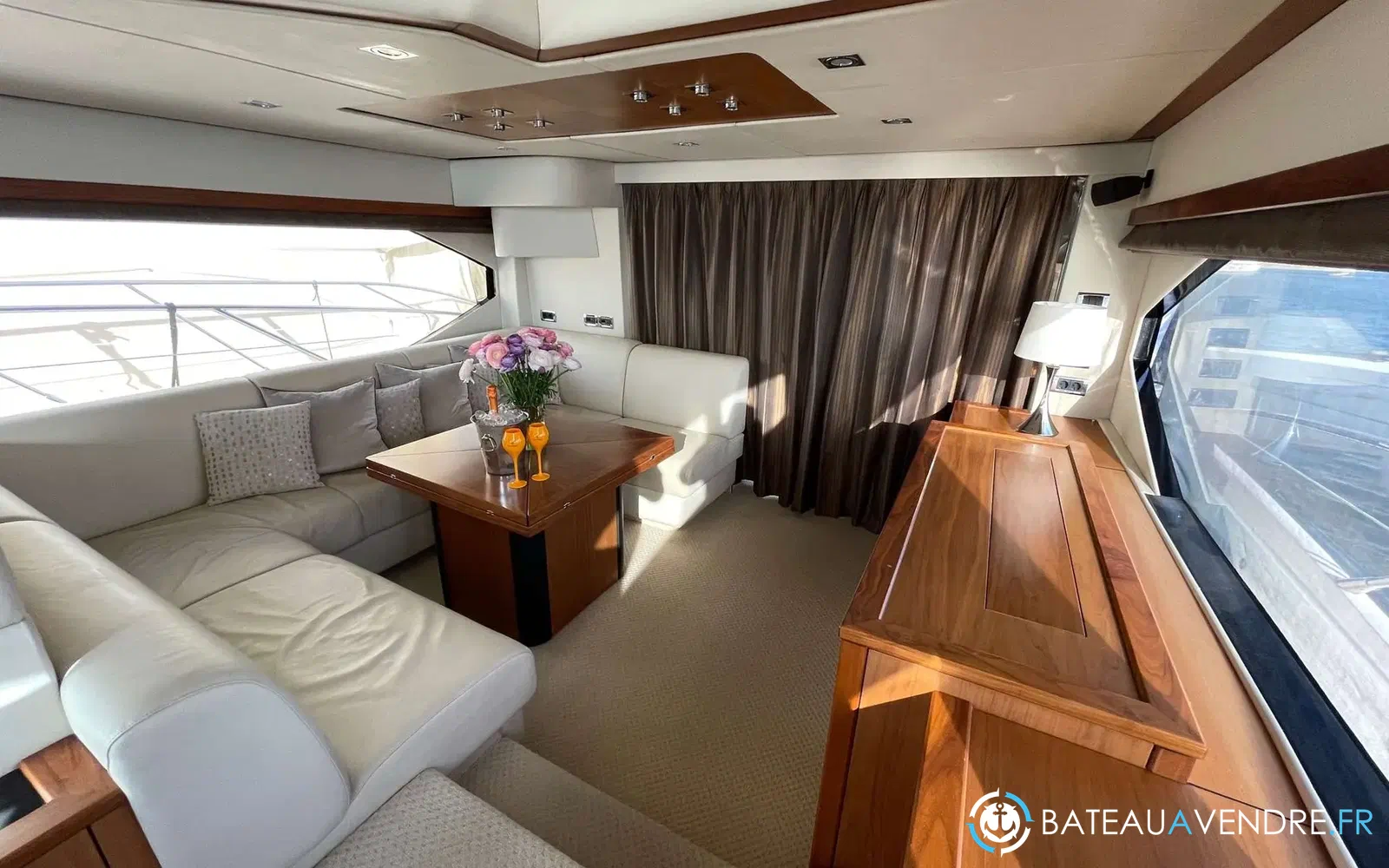 slider 2 Sunseeker Manhattan 60