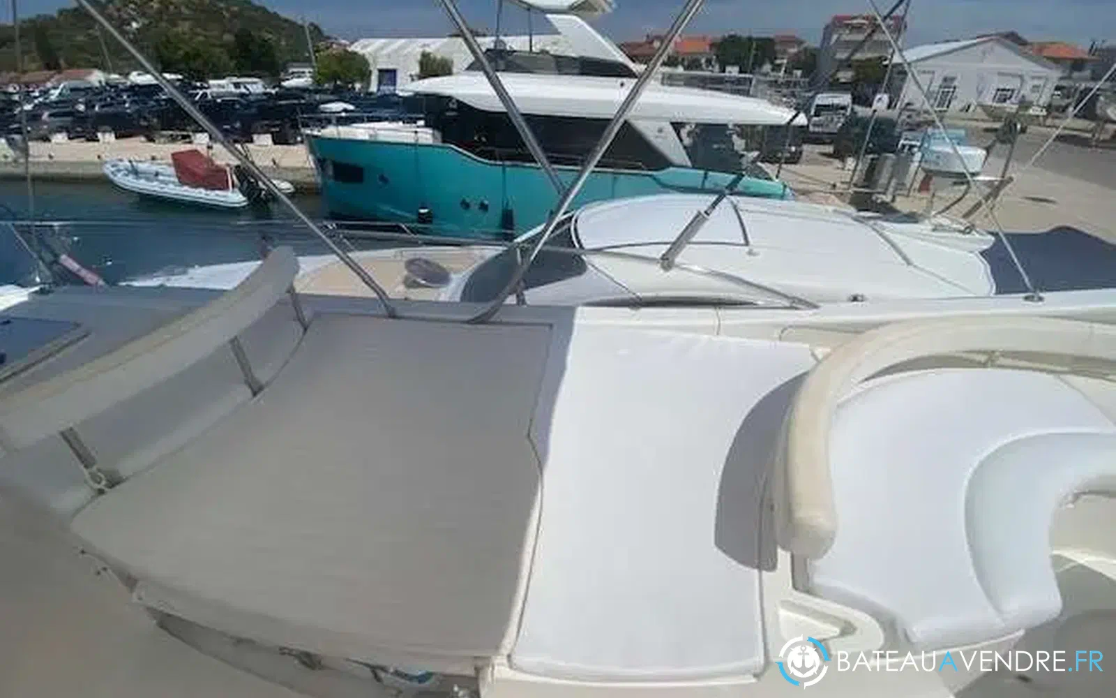 slider 16 Ferretti 530