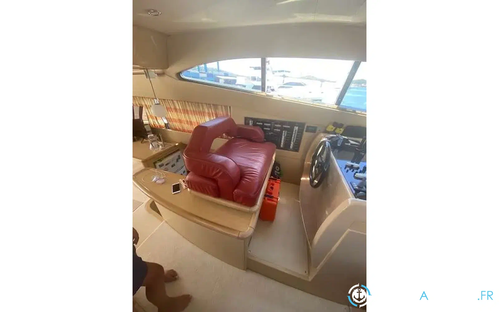 slider 27 Ferretti 530