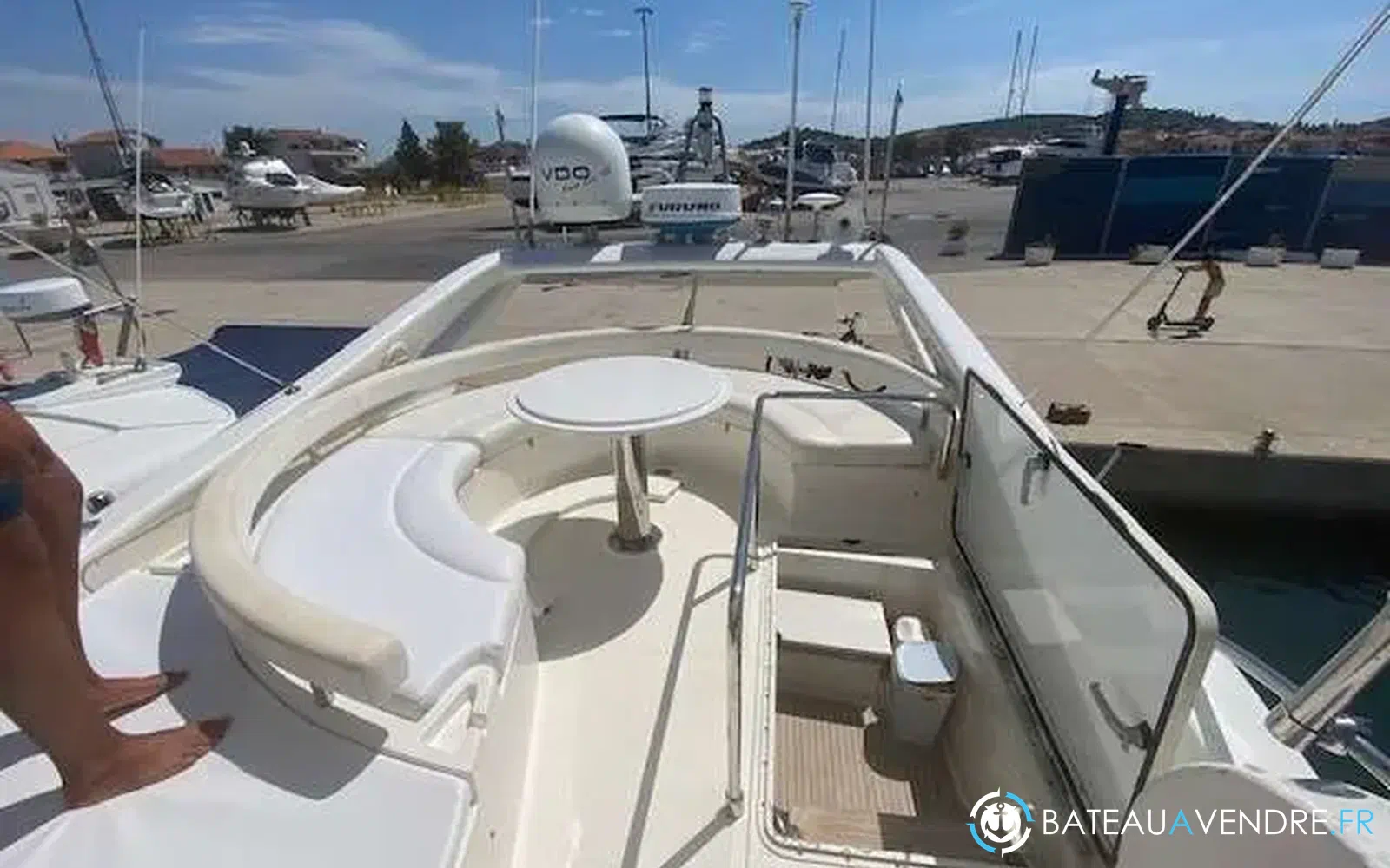 slider 31 Ferretti 530