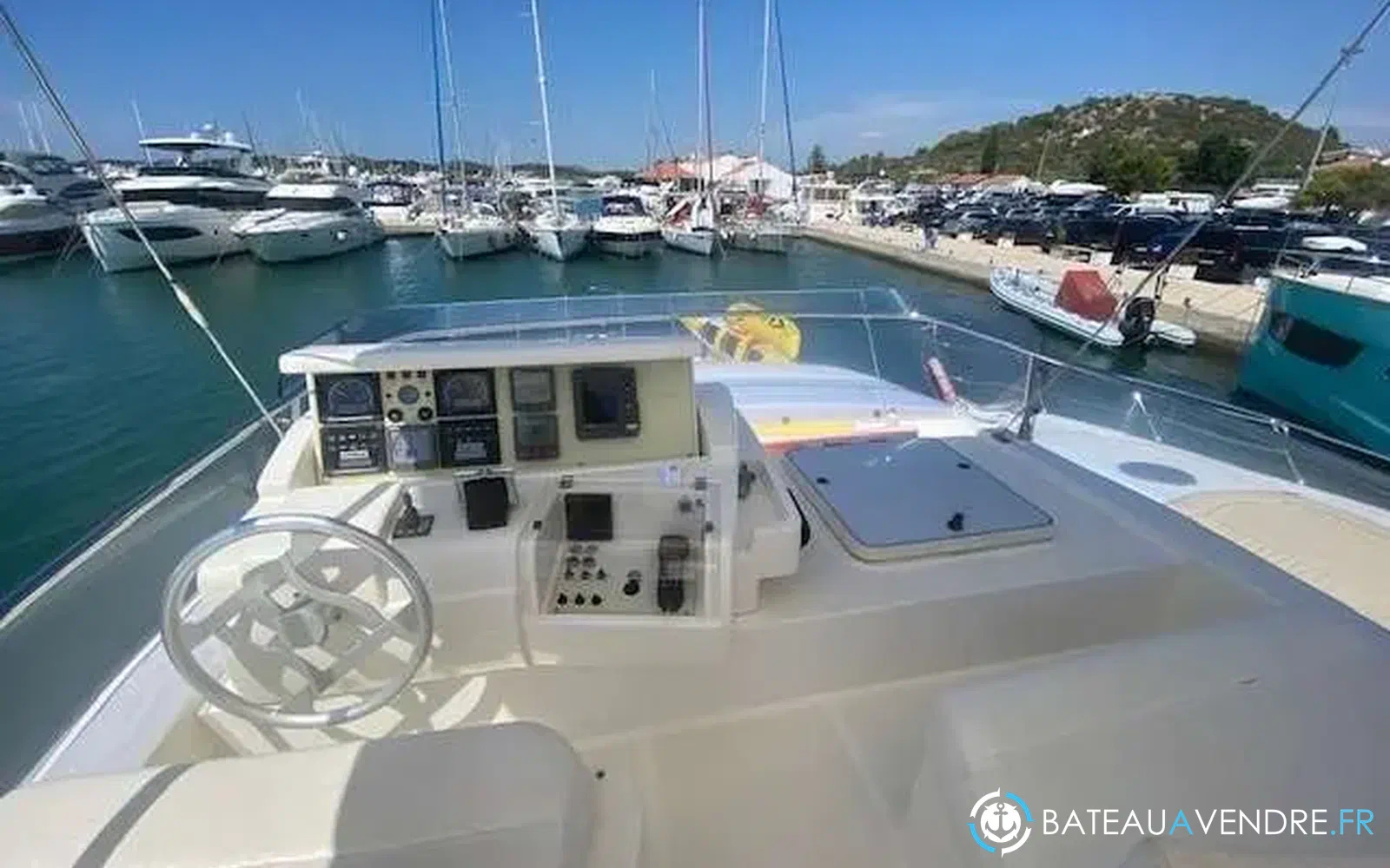 slider 3 Ferretti 530