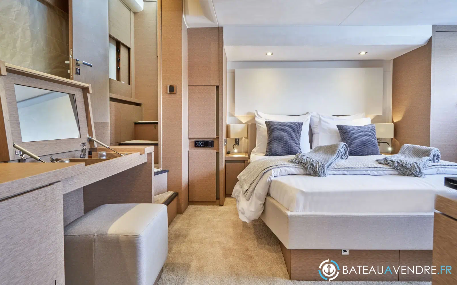 slider 14 Jeanneau Prestige 630