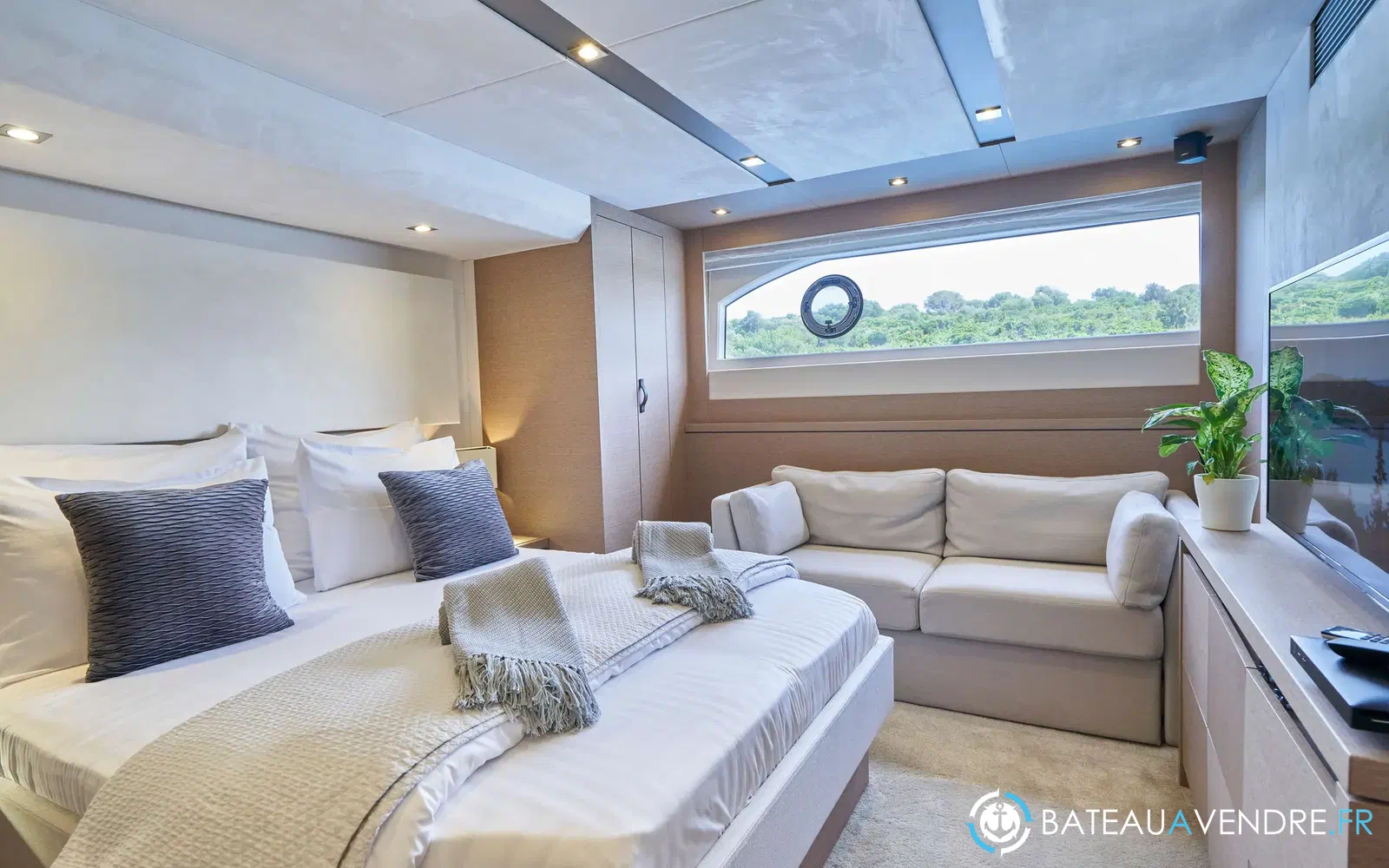 slider 23 Jeanneau Prestige 630