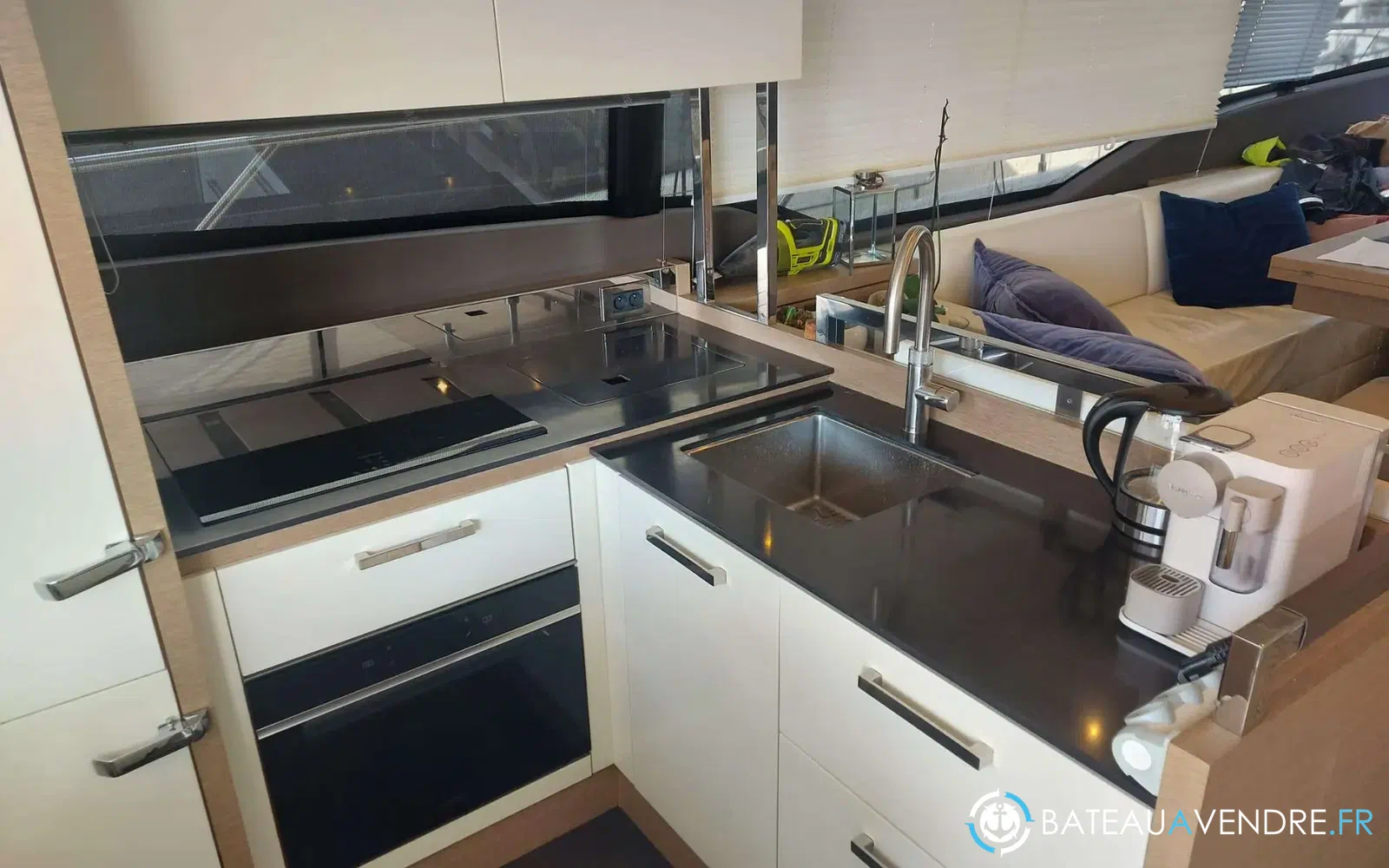 slider 6 Jeanneau Prestige 630