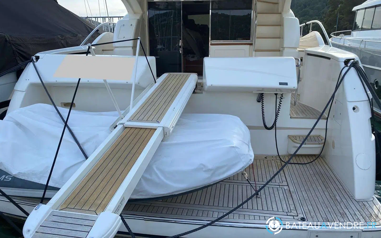 slider 10 Ferretti 592