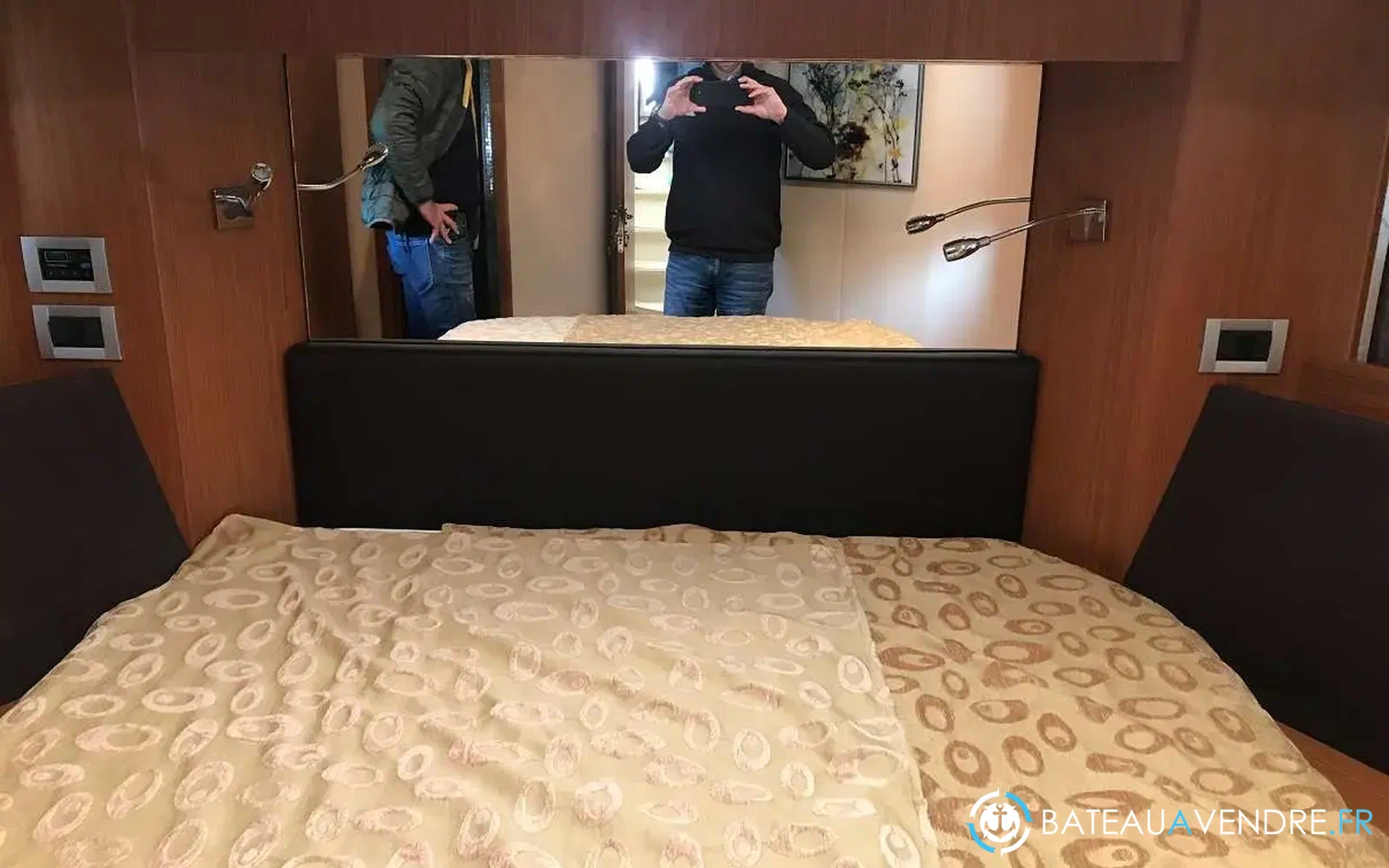 slider 11 Ferretti 592