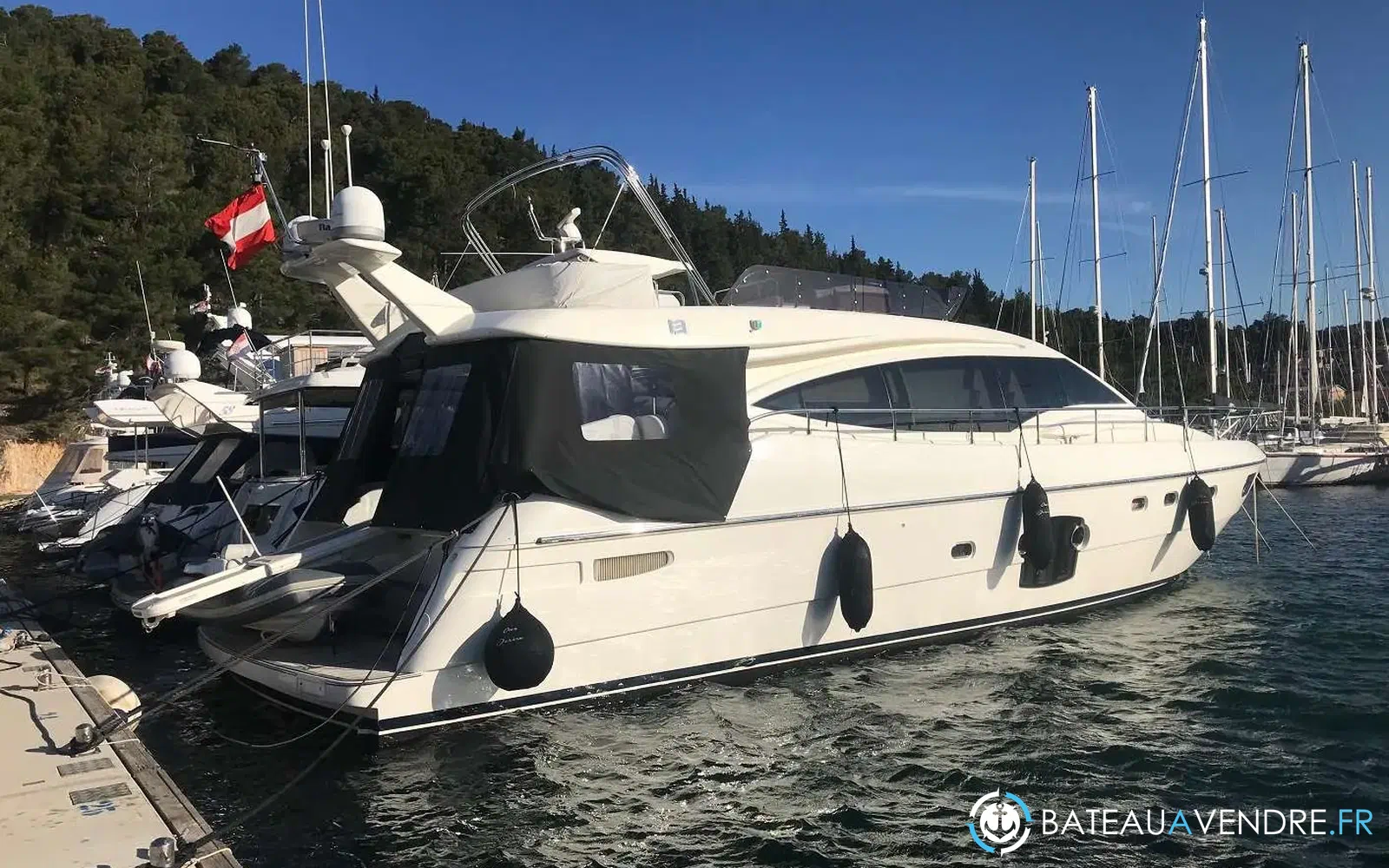 slider 12 Ferretti 592