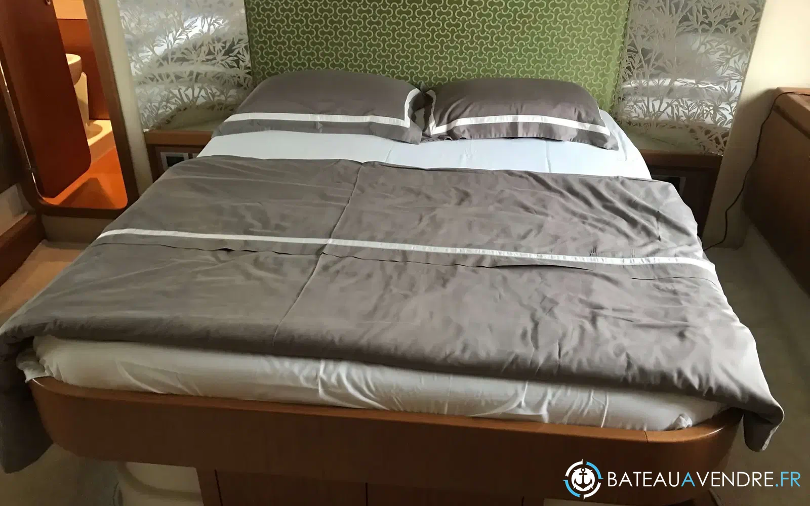 slider 13 Ferretti 592