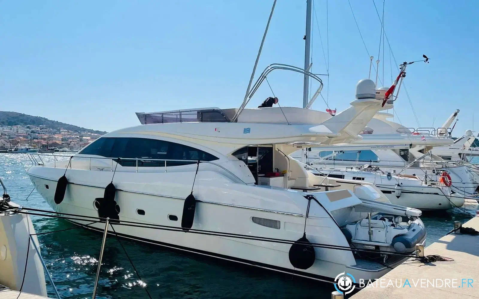 slider 5 Ferretti 592