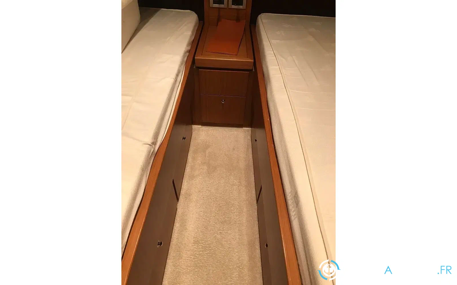 slider 8 Ferretti 592
