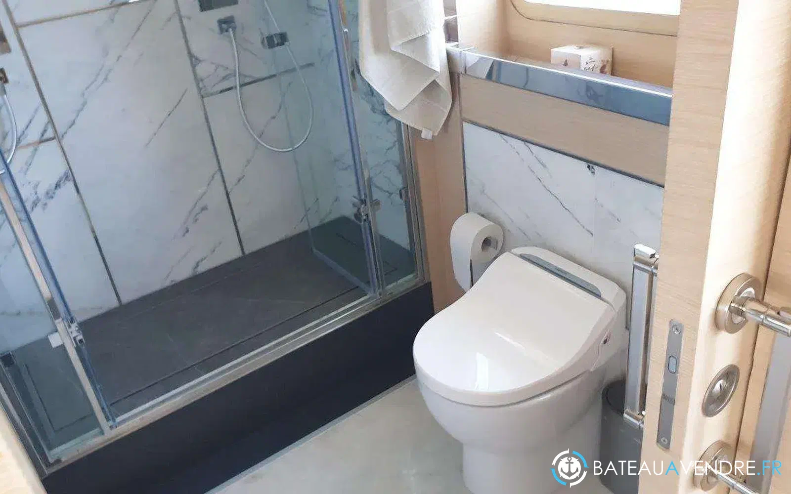 slider 11 Benetti Delfino 93