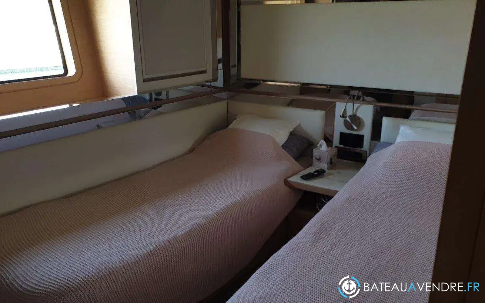 slider 1 Benetti Delfino 93
