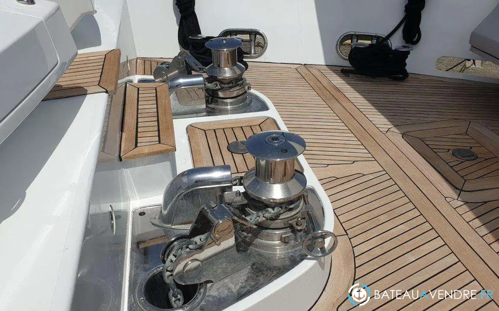 slider 7 Benetti Delfino 93