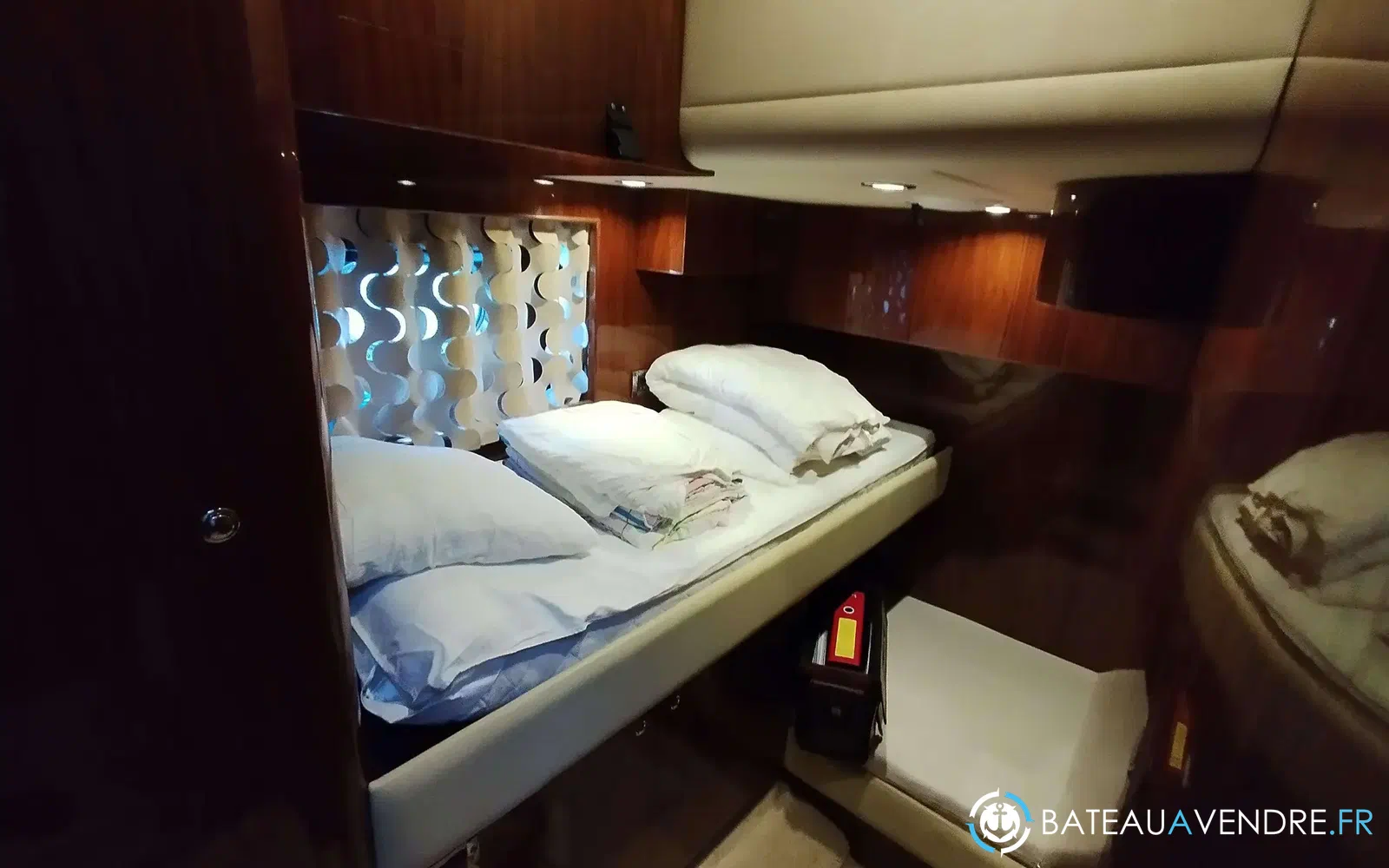 slider 23 Elegance Yachts Elegance 54